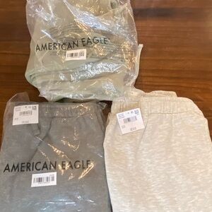 NWT American Eagle Women’s Everyday SZ Joggers SZ M 3 PAIRS